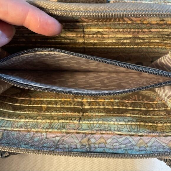 Sakroots smartphone crossbody wallet coated canvas pastel elephant - Picture 8 of 16